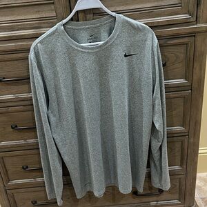 Nike Men's Heather Gray Long Sleeve Tee
